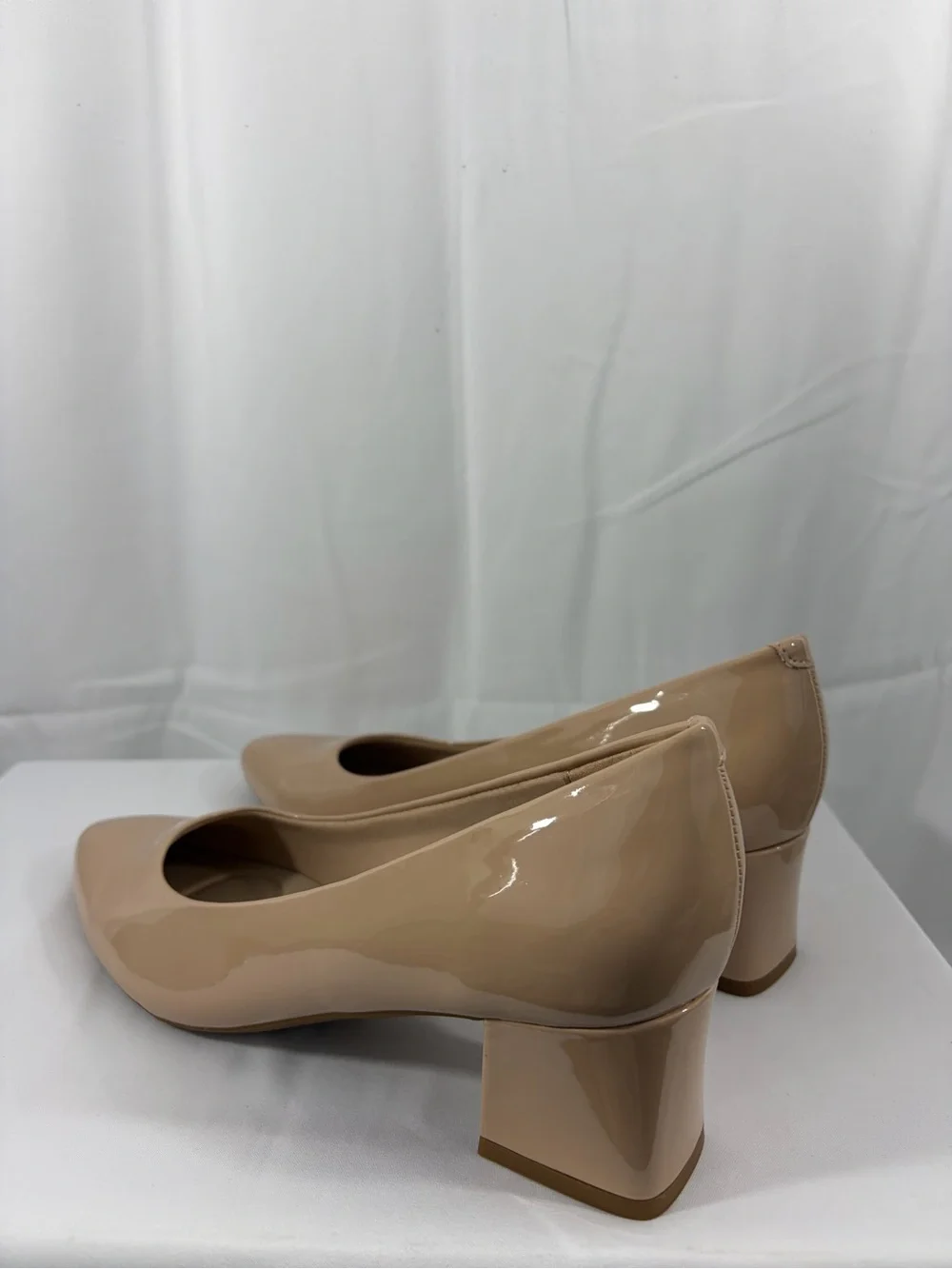 NWT Easy Spirit Women’s Size 7.5 Nude Patent Block Heel Pumps